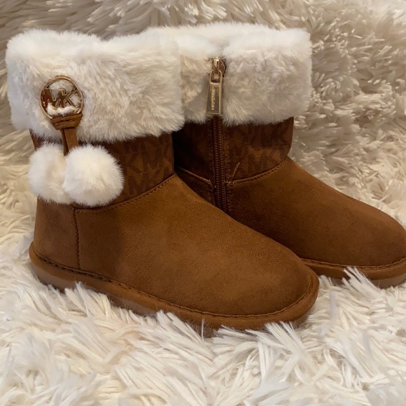 NWT/box Michael Kors children’s size 10 Boots with fir on top - Picture 1 of 8